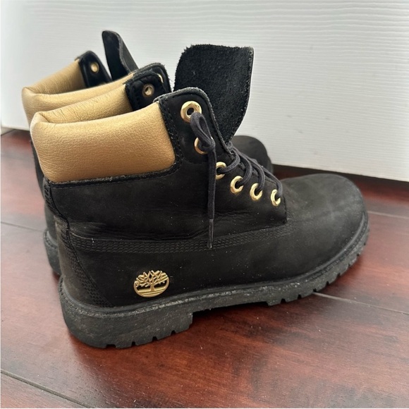 Size 6 Timberland Women’s 6” Premium Boots Black Gold Limited Edition - Picture 5 of 12